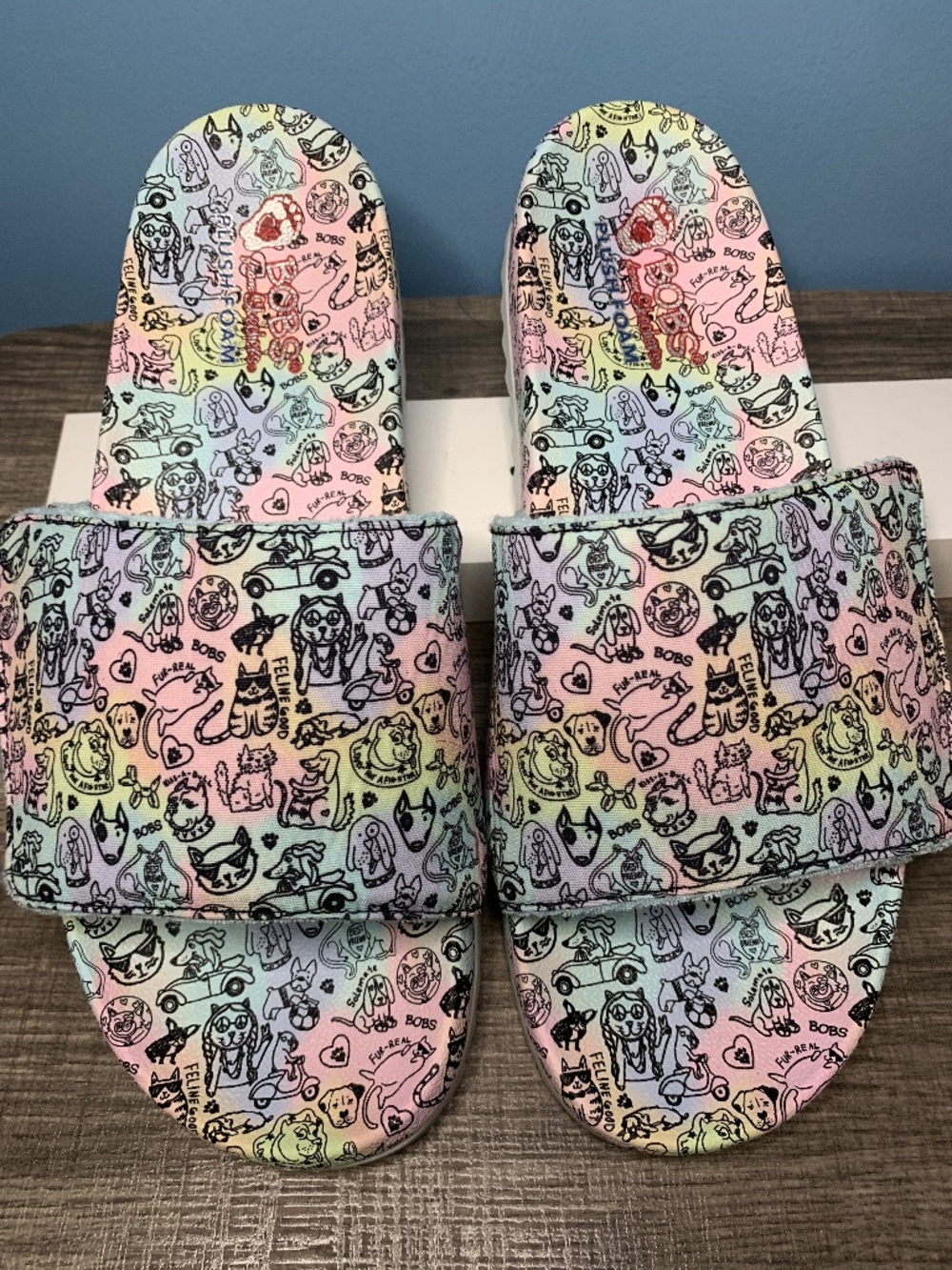 Bobs by Skechers dog/cat print slide
